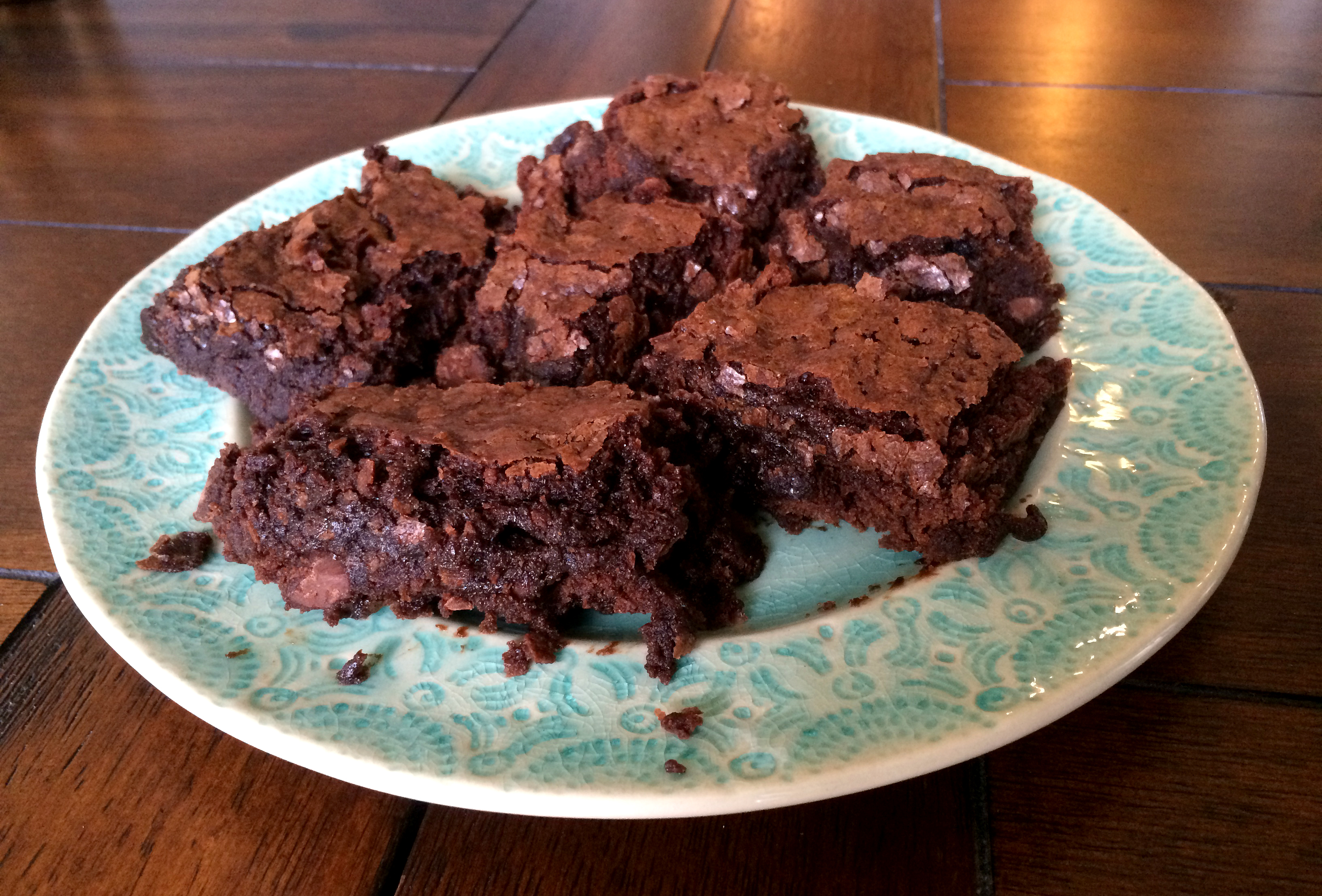 Easy Mocha Brownies Recipe - Sobremesa Stories