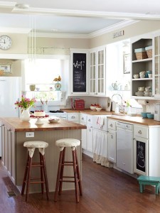 White Country Kitchen Cabinets