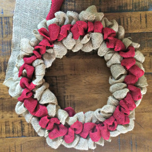 How To Make a Patriotic Burlap Wreath 1