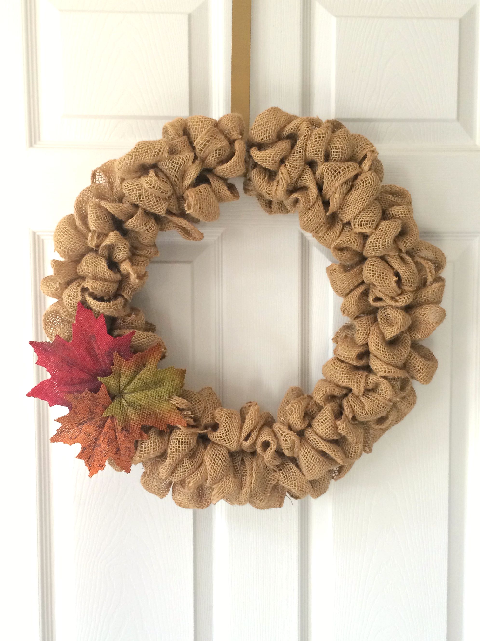 This rustic fall burlap bubble wreath is simple, beautiful, easy to make, and involves just a few materials. Check out this post for the easy step-by-step tutorial! 