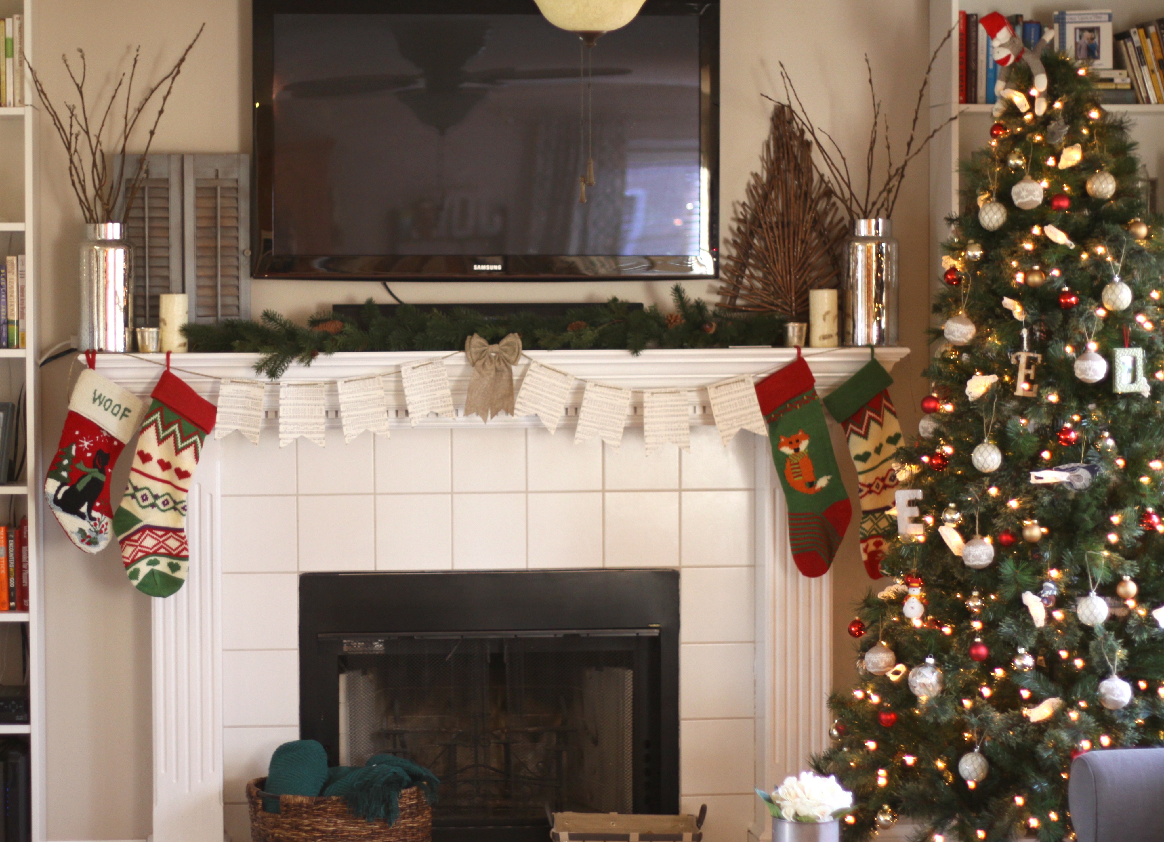 Beautiful Christmas home tour with neutrals, vintage touches, and pops of red and green! So many pretty and easy ideas!
