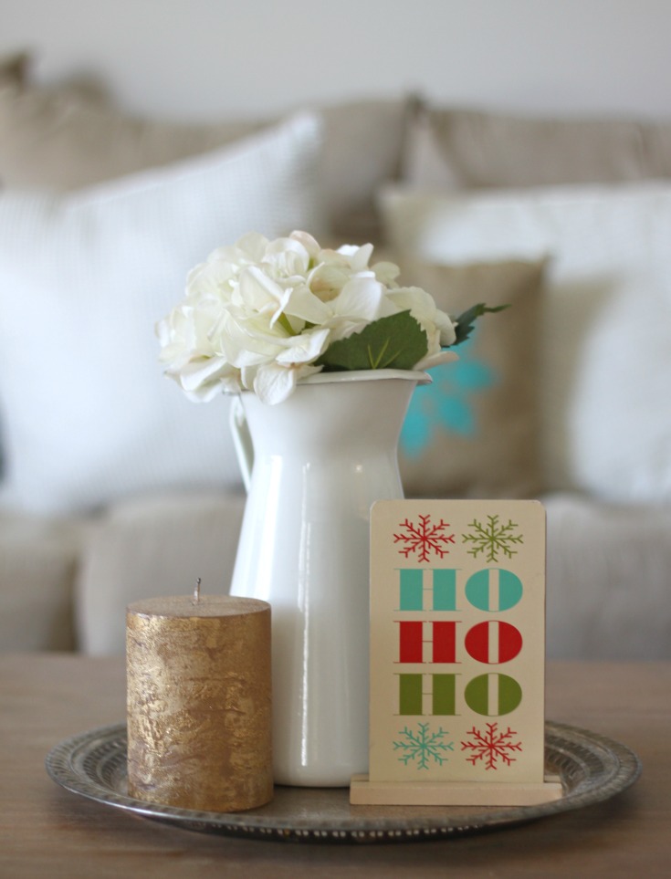 Beautiful Christmas home tour with neutrals, vintage touches, and pops of red and green! So many pretty and easy ideas!