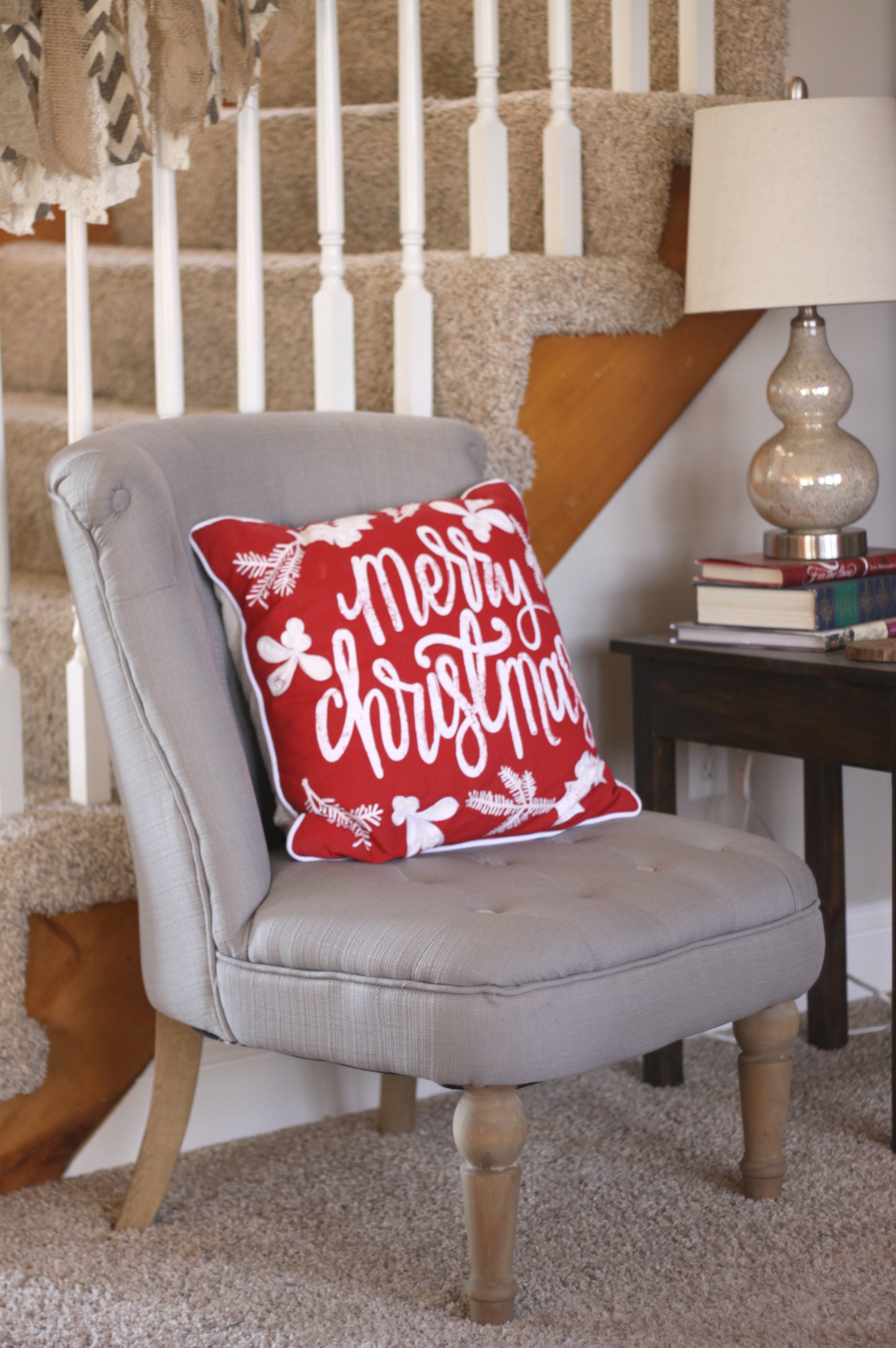 Beautiful Christmas home tour with neutrals, vintage touches, and pops of red and green! So many pretty and easy ideas!