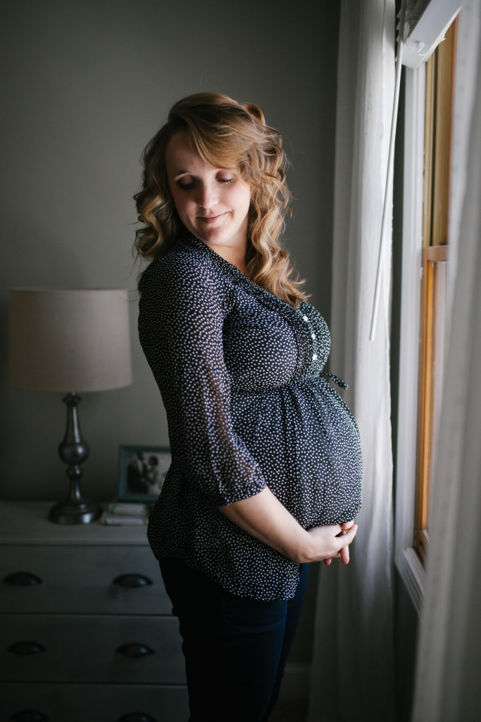 Cozy, Winter Maternity Pictures 