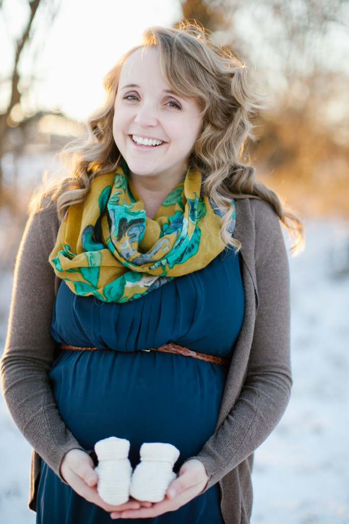 Cozy, Winter Maternity Pictures 