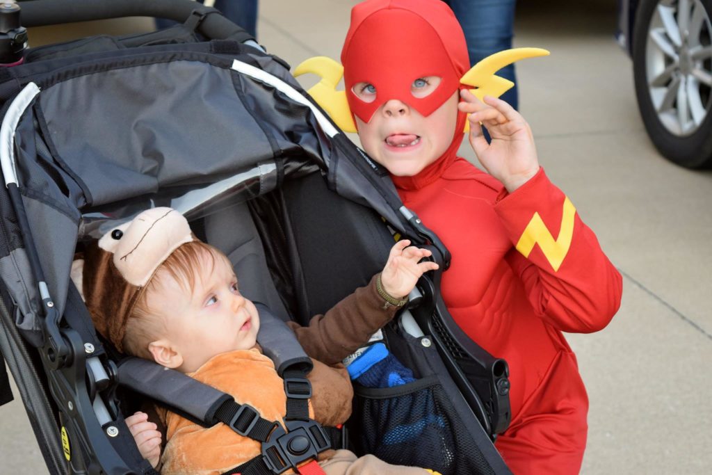 trick-or-treating-with-noah